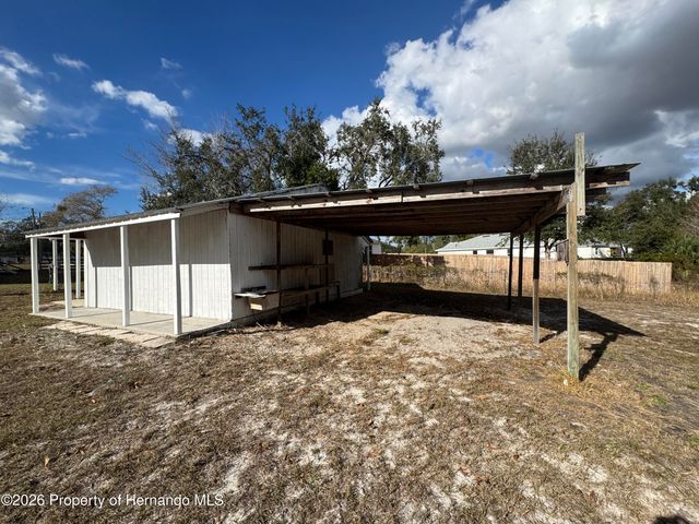 8104 Ridge Road, Weeki Wachee, FL 34613