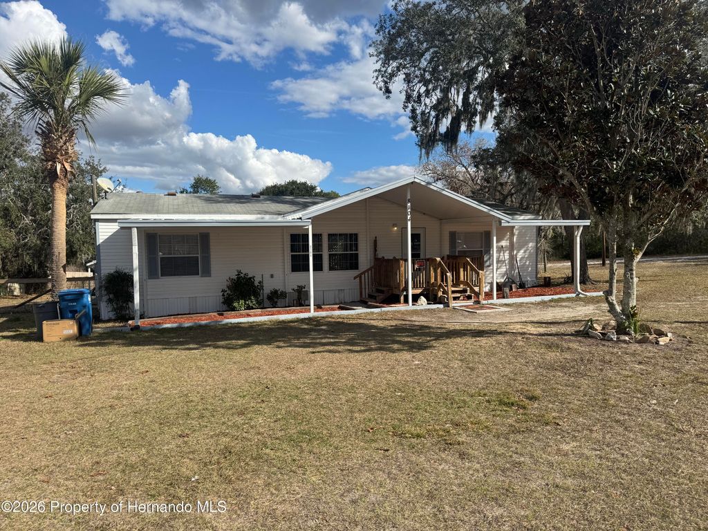 8104 Ridge Road, Weeki Wachee, FL 34613
