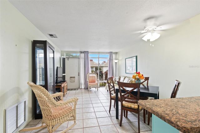 4351 TAHITIAN GARDENS CIRCLE C, Holiday, FL 34691