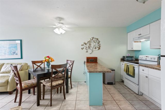4351 TAHITIAN GARDENS CIRCLE C, Holiday, FL 34691