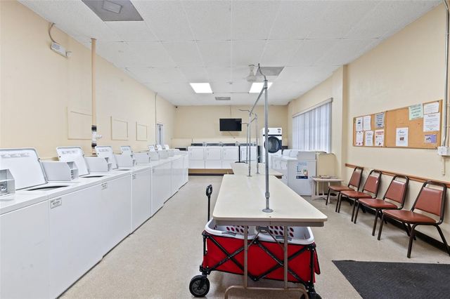 4351 TAHITIAN GARDENS CIRCLE C, Holiday, FL 34691