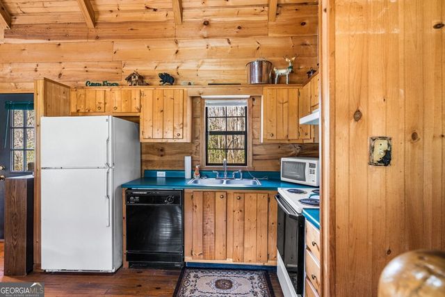 1852 Deer Run Circle, Hiawassee, GA 30546