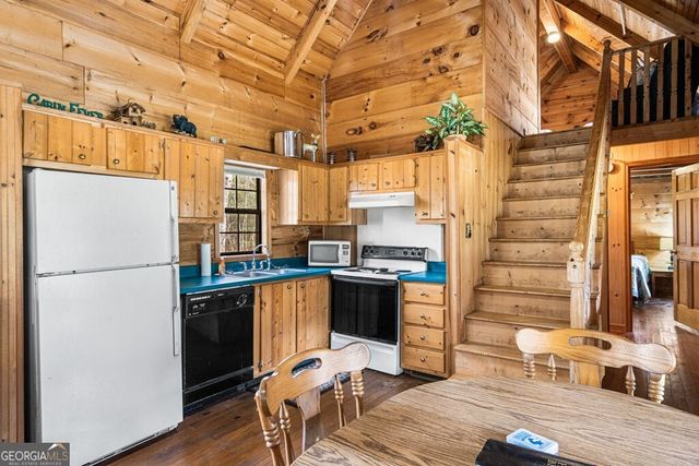 1852 Deer Run Circle, Hiawassee, GA 30546