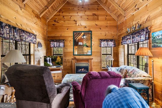 1852 Deer Run Circle, Hiawassee, GA 30546