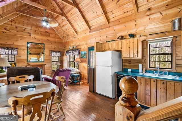 1852 Deer Run Circle, Hiawassee, GA 30546