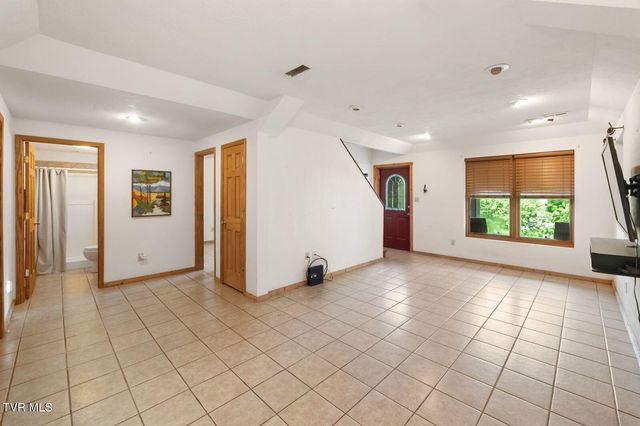 21179 Green Spring Road, Abingdon, VA 24211