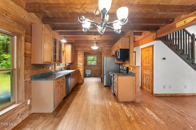21179 Green Spring Road, Abingdon, VA 24211