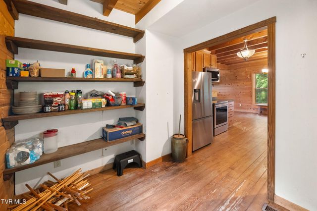 21179 Green Spring Road, Abingdon, VA 24211