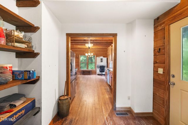 21179 Green Spring Road, Abingdon, VA 24211