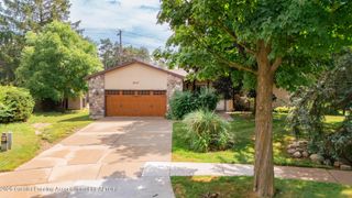 907 Whittier Drive, East Lansing, MI 48823