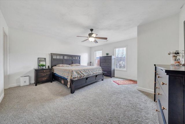 1818 High Gate LN, Salem, VA 24153