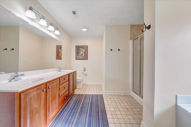 1818 High Gate LN, Salem, VA 24153