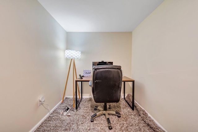 1818 High Gate LN, Salem, VA 24153