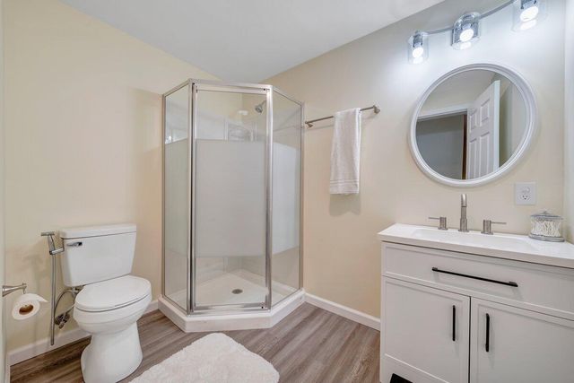 1818 High Gate LN, Salem, VA 24153