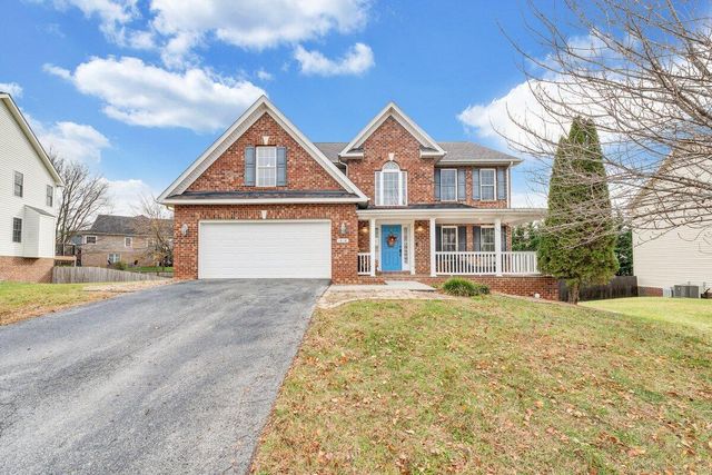 1818 High Gate LN, Salem, VA 24153