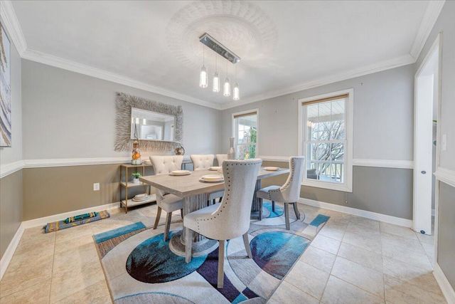 1818 High Gate LN, Salem, VA 24153