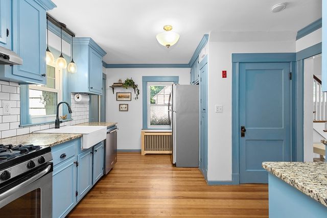 270 Elm St, Walpole, MA 02081