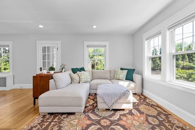 270 Elm St, Walpole, MA 02081