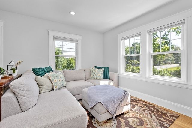 270 Elm St, Walpole, MA 02081