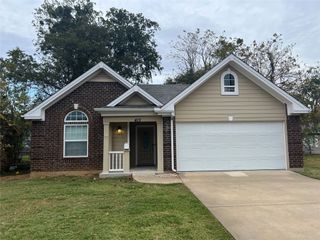 413 North Avenue, Whitesboro, TX 76273