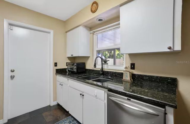 7221 NORTHBRIDGE BOULEVARD, Tampa, FL 33615