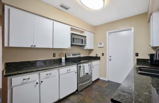 7221 NORTHBRIDGE BOULEVARD, Tampa, FL 33615