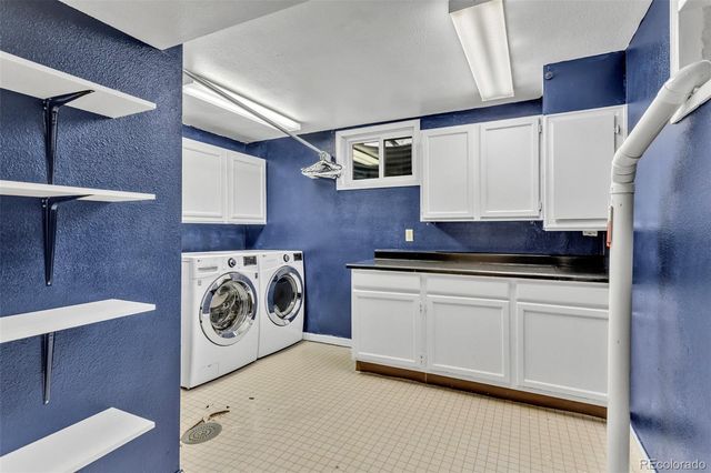 7926 S Roslyn Way, Englewood, CO 80112