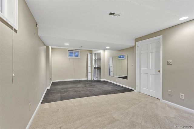 7926 S Roslyn Way, Englewood, CO 80112