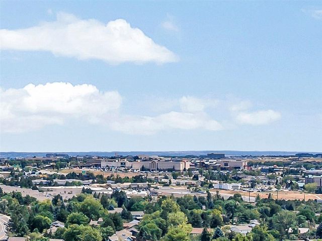 7926 S Roslyn Way, Englewood, CO 80112