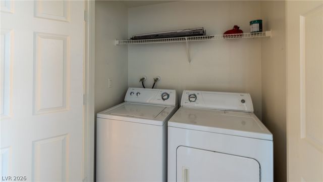 8000 BADURA Avenue 1137, Las Vegas, NV 89113