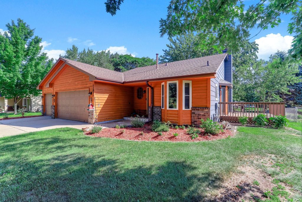 11831 Kerry Street NW, Coon Rapids, MN 55433 — photo 2