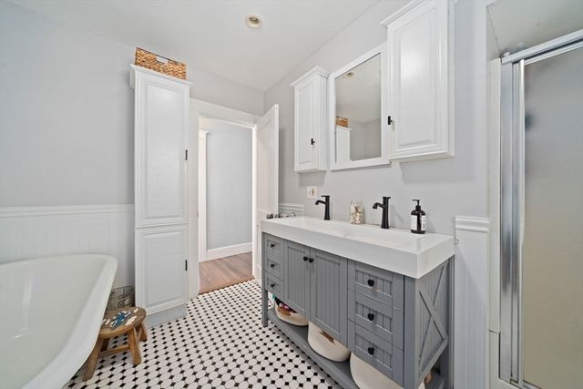 41 Theresa Rd, Quincy, MA 02169