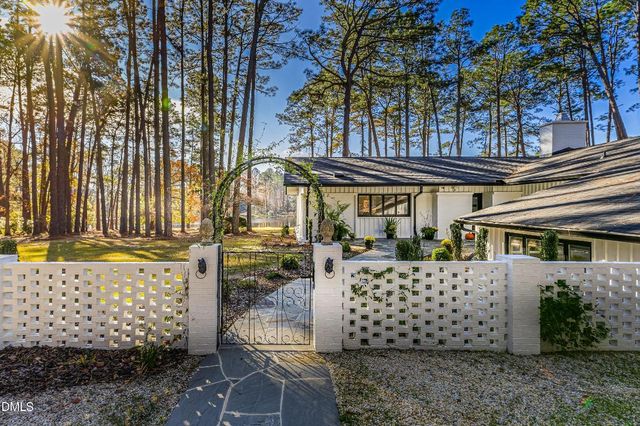 177 Cross Country Lane, Southern Pines, NC 28387