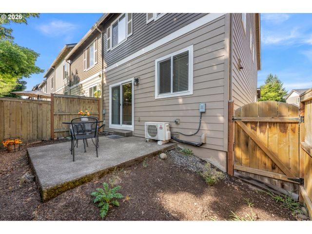 21662 Sw BERKSHIRE Ter, Sherwood, OR 97140