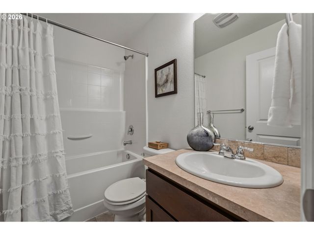 21662 Sw BERKSHIRE Ter, Sherwood, OR 97140
