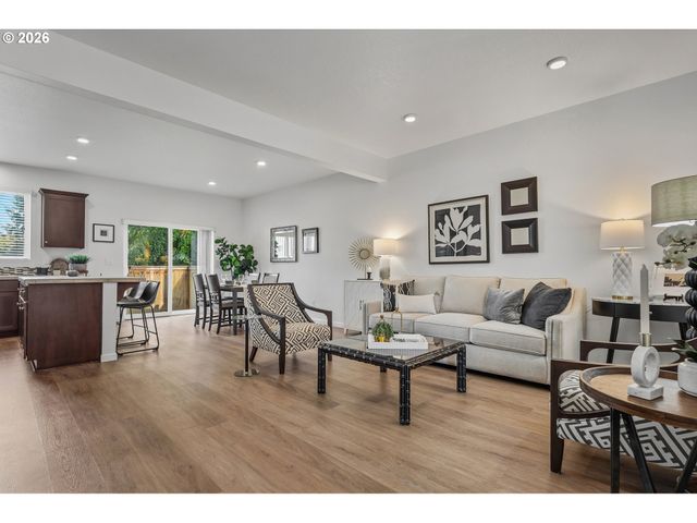21662 Sw BERKSHIRE Ter, Sherwood, OR 97140