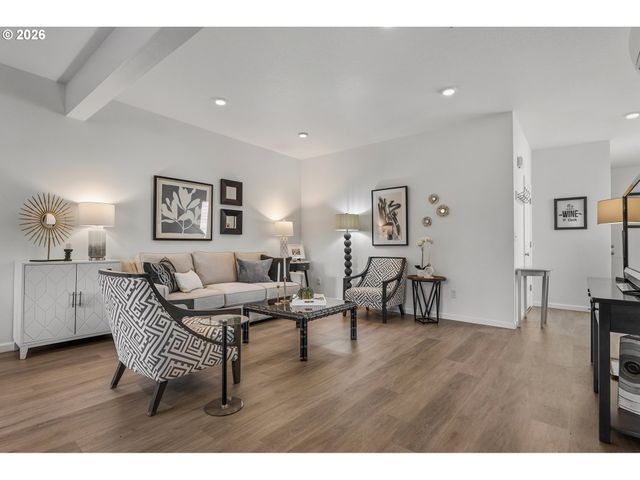 21662 Sw BERKSHIRE Ter, Sherwood, OR 97140
