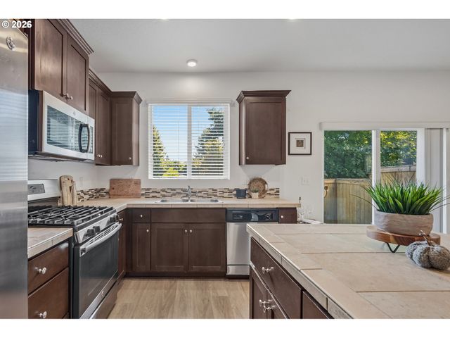 21662 Sw BERKSHIRE Ter, Sherwood, OR 97140