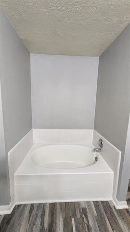 7800 Summer Place Drive, Humble, TX 77338