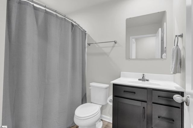 239 Burr Oak Lane, Piedmont, SC 29673