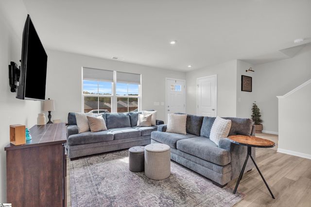 239 Burr Oak Lane, Piedmont, SC 29673