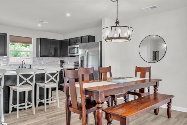 239 Burr Oak Lane, Piedmont, SC 29673