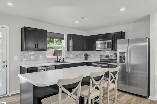 239 Burr Oak Lane, Piedmont, SC 29673