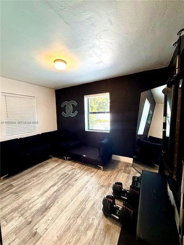 1161 NW 15th St, Fort Lauderdale, FL 33311