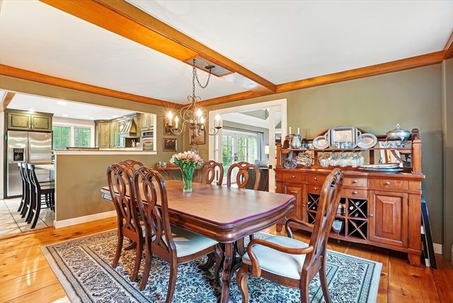 56 Grafton Rd, Upton, MA 01568