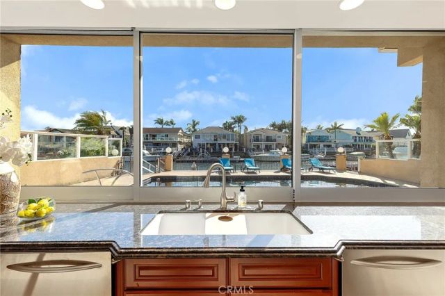 16181 Santa Barbara Lane, Huntington Beach, CA 92649