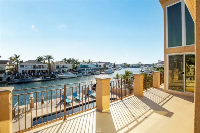 16181 Santa Barbara Lane, Huntington Beach, CA 92649
