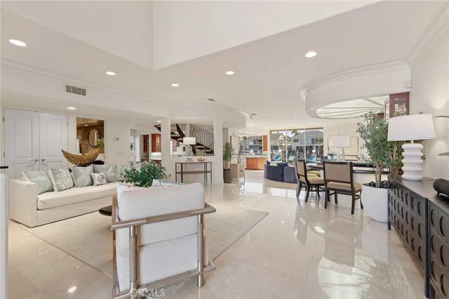 16181 Santa Barbara Lane, Huntington Beach, CA 92649