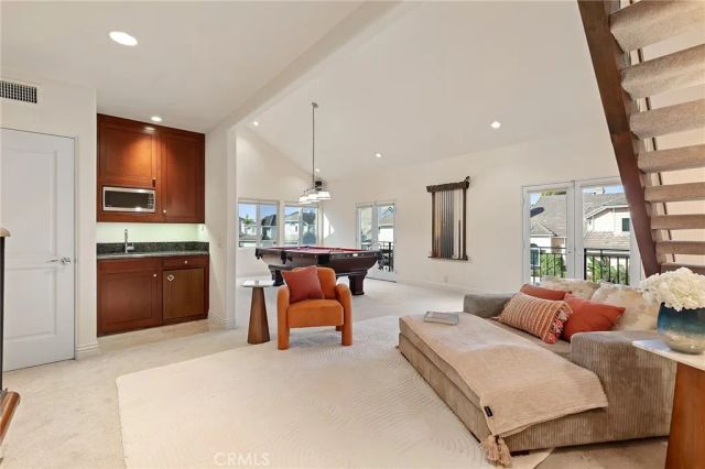 16181 Santa Barbara Lane, Huntington Beach, CA 92649