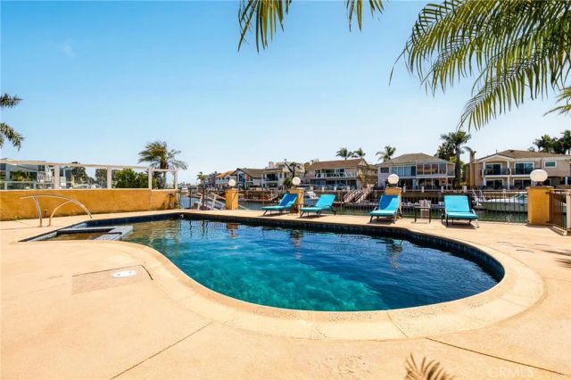 16181 Santa Barbara Lane, Huntington Beach, CA 92649